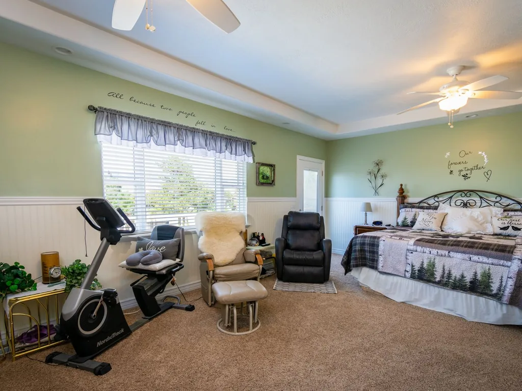 Bedroom before redesign